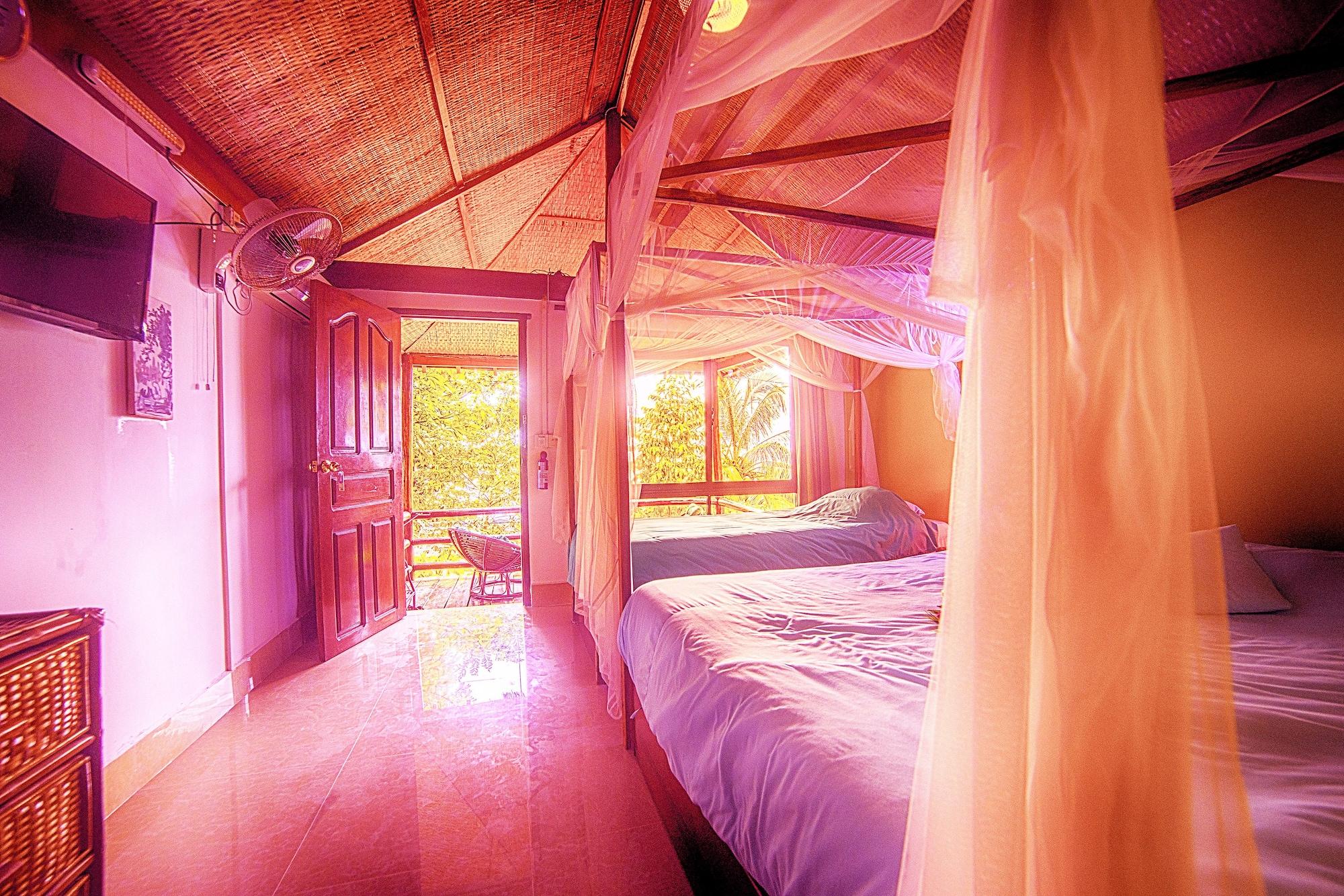 Above Us Only Sky Sihanoukville Exterior foto