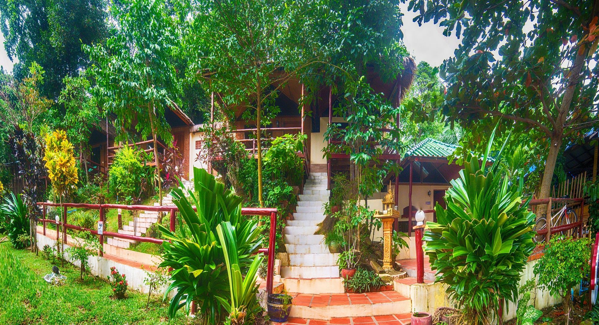 Above Us Only Sky Sihanoukville Exterior foto