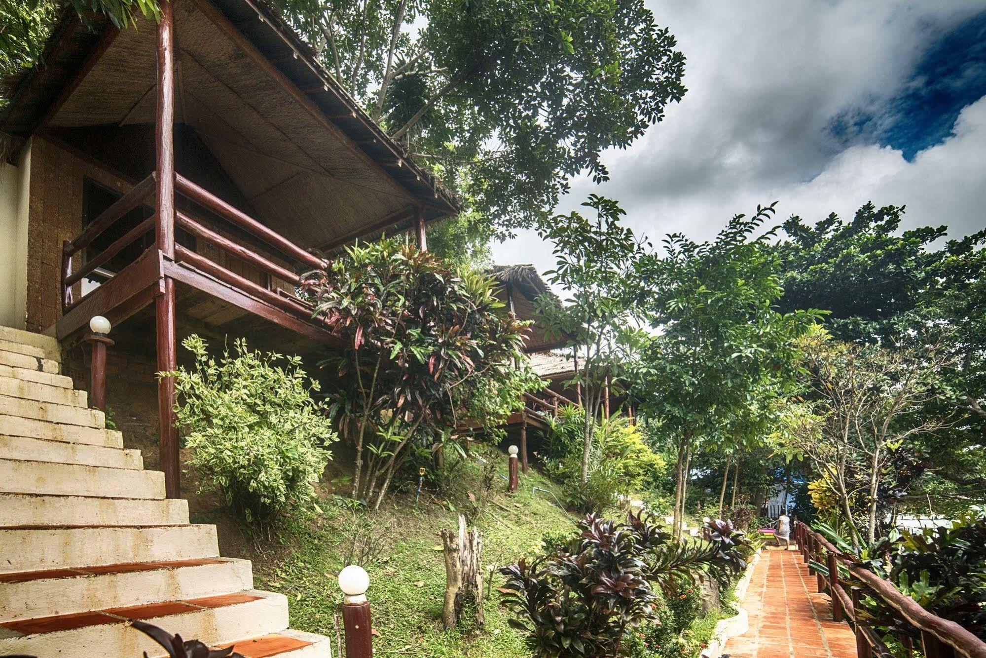 Above Us Only Sky Sihanoukville Exterior foto